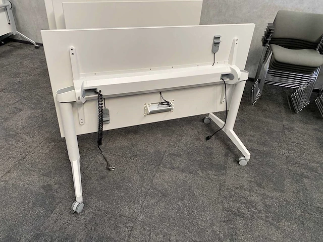 Steelcase/ howe - mobiele nestelbare vergaderset - 16 personen - afbeelding 13 van  31