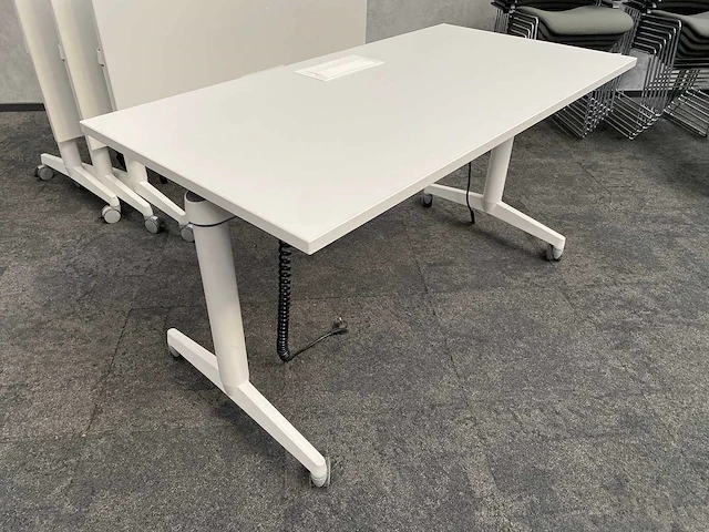 Steelcase/ howe - mobiele nestelbare vergaderset - 16 personen - afbeelding 30 van  31