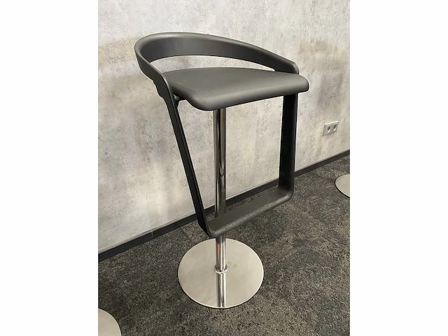 Steelcase/ johanson design - 4 persoons barset ø92 cm. - afbeelding 3 van  18