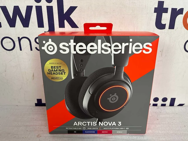 Steelseries arctis nova 3 gaming headset met usb-c - zwart - rgb-verlichting - pc, ps4/ps5 & nintendo switch - afbeelding 2 van  2
