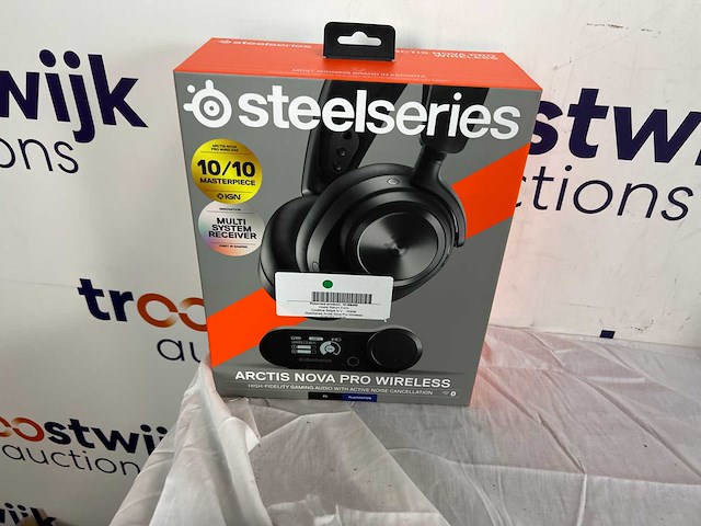 Steelseries arctis nova pro - draadloze gaming headset - pc, ps5/ps4 & switch - afbeelding 2 van  2