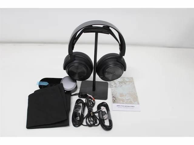 Steelseries arctis nova pro high-res gaming headset pc ps5/ps4 & switch zwart - afbeelding 6 van  6