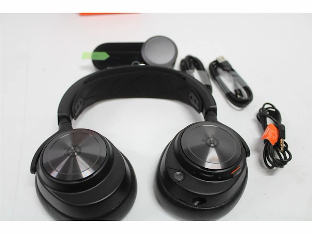 Steelseries arctis nova pro high-res gaming headset pc ps5/ps4 & switch zwart - afbeelding 5 van  6