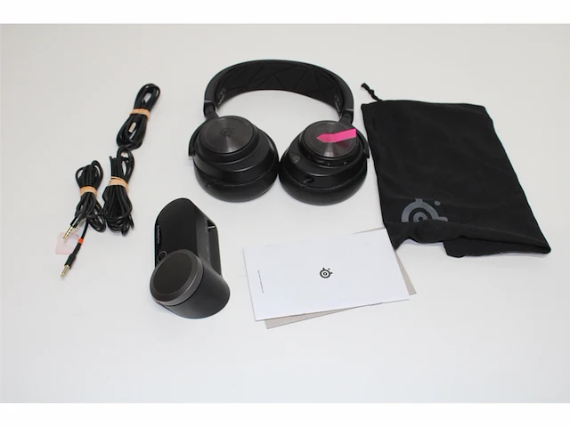 Steelseries arctis nova pro high-res gaming headset pc ps5/ps4 & switch zwart - afbeelding 5 van  6