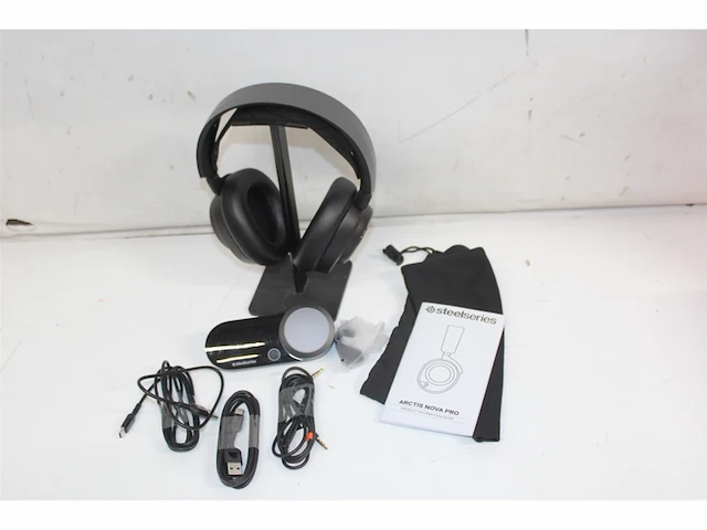 Steelseries arctis nova pro high-res gaming headset pc ps5/ps4 & switch zwart - afbeelding 5 van  6