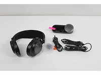 Steelseries arctis nova pro highres gaming headset pcps5/ps4 & switch zwart - afbeelding 5 van  6