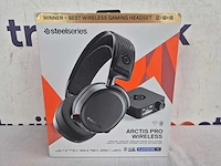 Steelseries arctis pro wireless - draadloze gaming headset - pc & ps5 - afbeelding 2 van  2