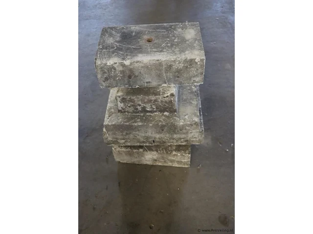 Steen - 40x20x10 cm - 8 stuks - afbeelding 1 van  1