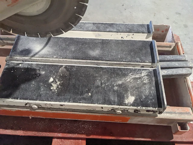 Steen-tafelzaagmachine - 600mm - 230v euro shatal, ts351-45, bouwjaar 2018 - afbeelding 11 van  13