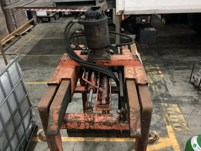 Steenklem met thumbb 518dd hydraulische rotatormotor - afbeelding 3 van  12