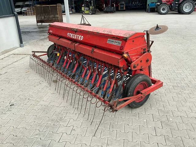 Stegsted sln 30 300 250 zaaimachine - afbeelding 15 van  21