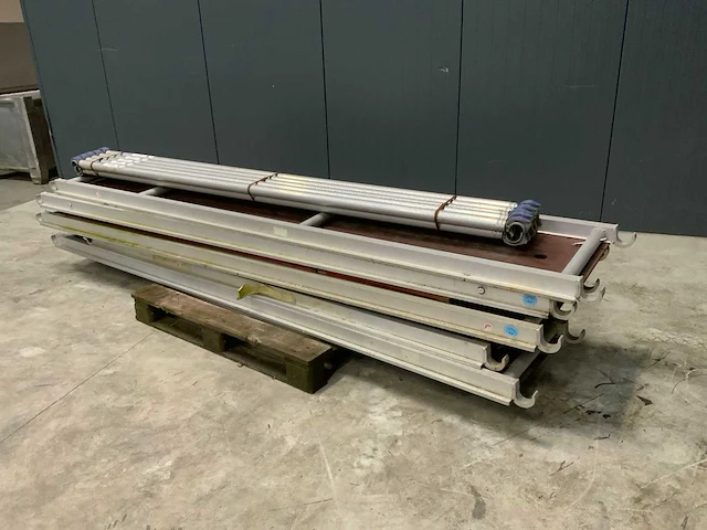 Steiger materiaal - scaffolding - afbeelding 2 van  4