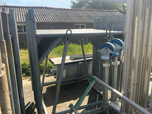 Steiger materiaal - afbeelding 5 van  10