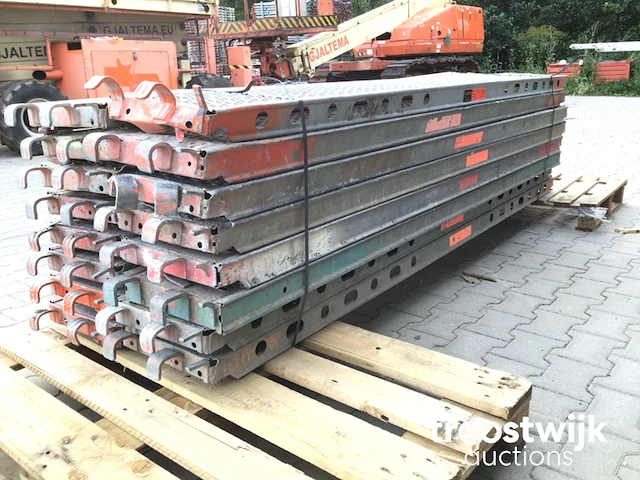 Steiger - afbeelding 1 van  8
