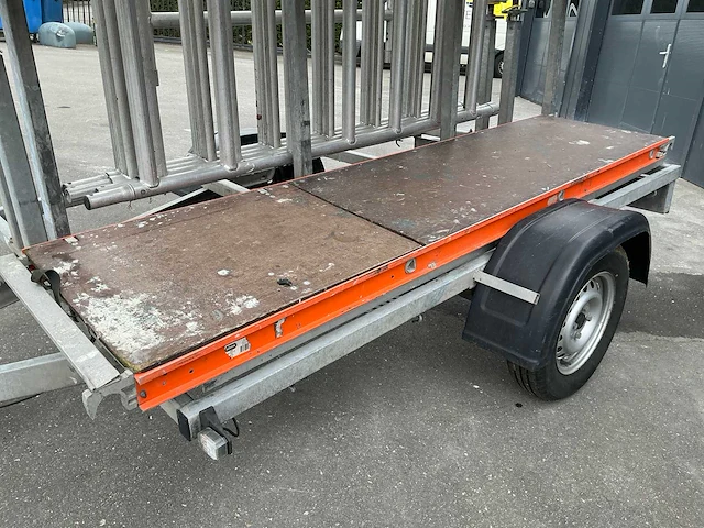 Steigeraanhanger met rolsteiger - afbeelding 13 van  17