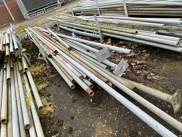 Steigerbuis 6 mtr - ø 48,3 mm - steigers (ca. 25stuks) - afbeelding 7 van  7