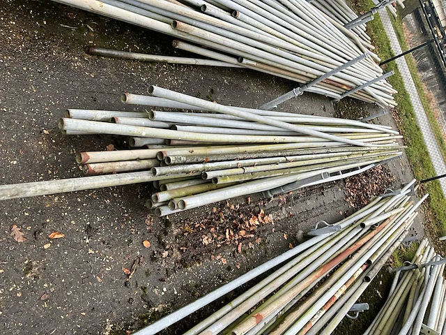 Steigerbuis 6 mtr - ø 48,3 mm - steigers (ca. 30stuks) - afbeelding 3 van  6