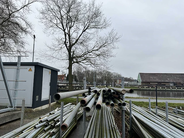 Steigerbuis 6 mtr - ø 48,3 mm - steigers (ca. 40stuks) - afbeelding 2 van  5