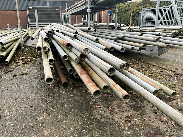 Steigerbuis 6 mtr - ø 48,3 mm - steigers (ca. 80stuks) - afbeelding 7 van  7