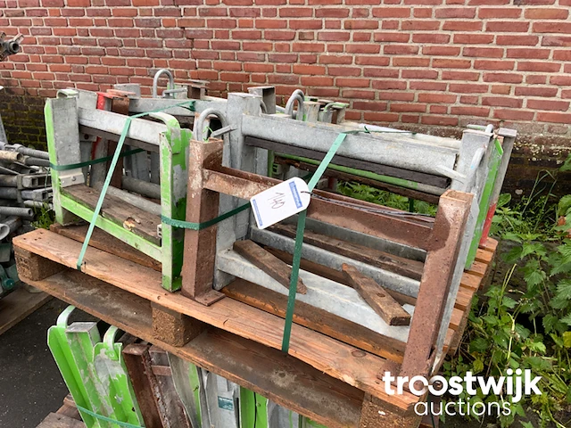 Steigerbuis / profielstaal transportframe - afbeelding 1 van  3