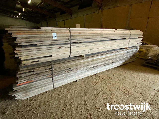 Steigerhout planken - afbeelding 1 van  3