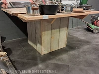 Steigerhouten tafel