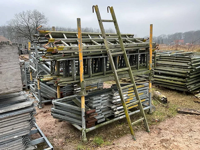 Steigerladder (30x) - afbeelding 1 van  7