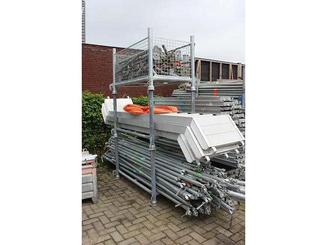 Steigermaterialen rix in 25 stapelbare bokken, 4 bakken en op 2 pallets - afbeelding 2 van  13