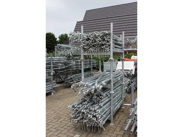 Steigermaterialen rix in 25 stapelbare bokken, 4 bakken en op 2 pallets - afbeelding 3 van  13