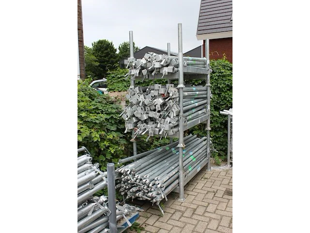 Steigermaterialen rix in 25 stapelbare bokken, 4 bakken en op 2 pallets - afbeelding 8 van  13