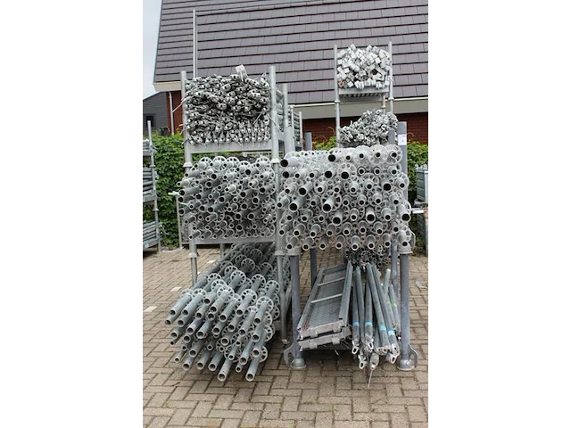 Steigermaterialen rix in 25 stapelbare bokken, 4 bakken en op 2 pallets - afbeelding 11 van  13