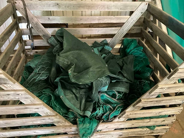 Steigernet in krat - afbeelding 2 van  4
