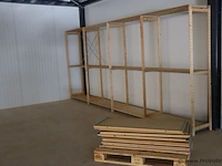 Stelling, hout - 5x staanders van 49x2,7x209cm & 23x liggers van 117x1,8x49cm - afbeelding 1 van  5