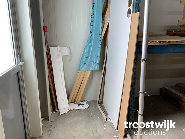 Stelling met inhoud - afbeelding 7 van  17