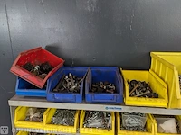 Stelling met magazijnbakken - afbeelding 7 van  13