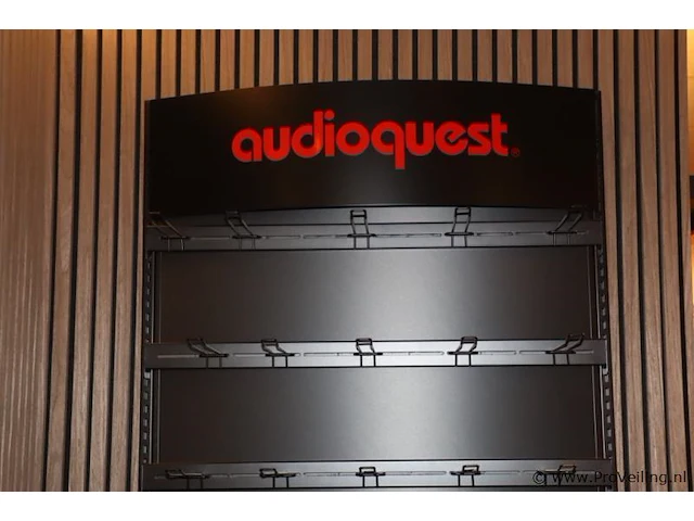 Stelling met opdruk "audioquest" - 89x43x209cm - afbeelding 2 van  4