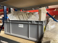 Stelling met verzendmateriaal, enveloppen en dozen - afbeelding 4 van  7