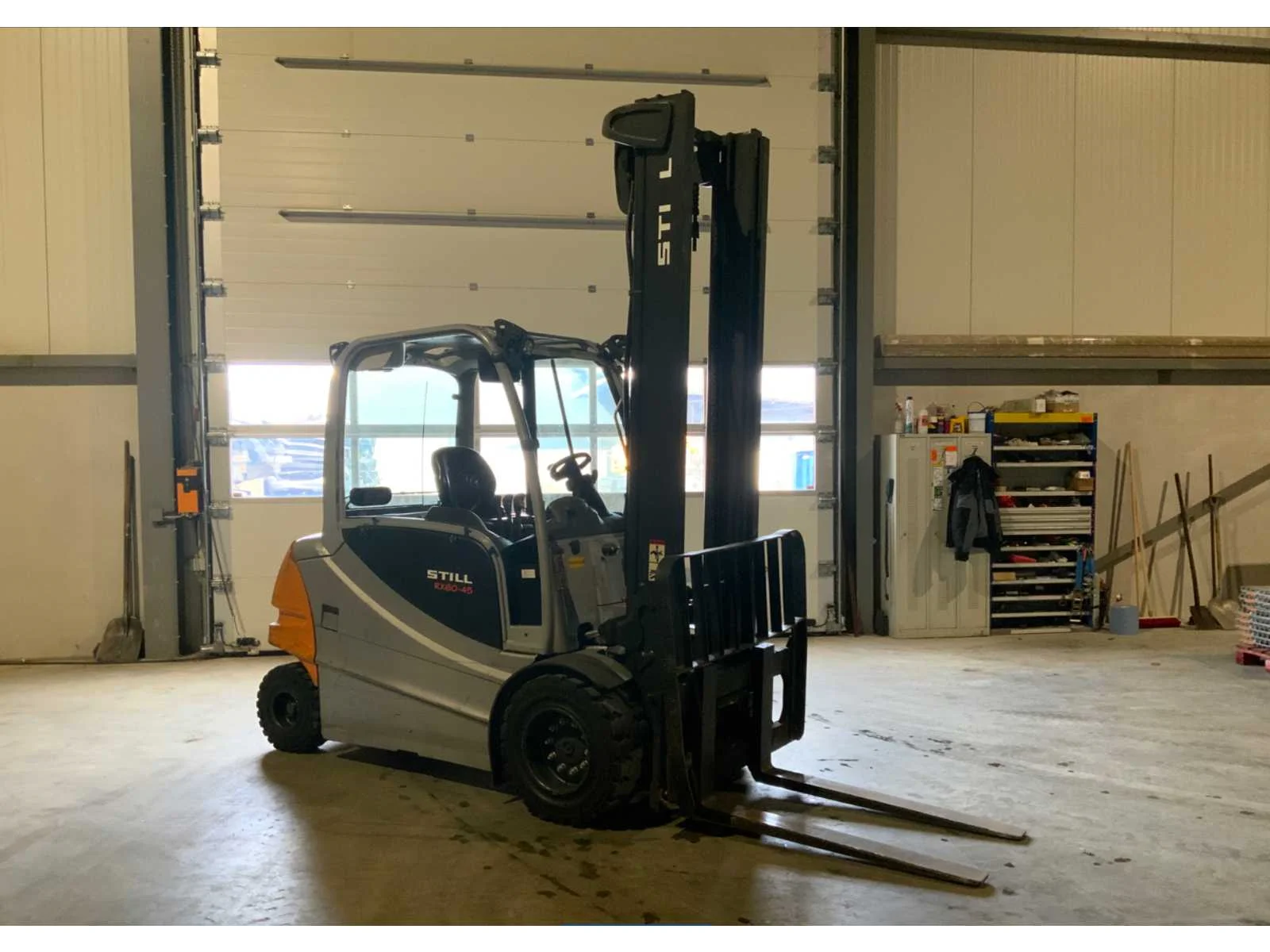 Stellingmateriaal, machines, vloerplaten, bakken
