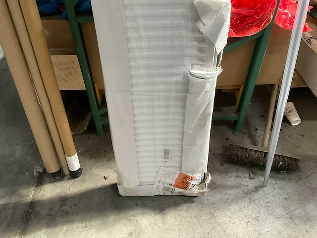 Stelrad compact all in radiator 240x40 cm type 22 - afbeelding 5 van  5