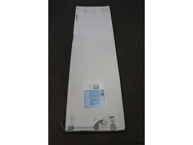 Stelrad handdoekradiator - 49,5x176,3cm| wit | nieuw in doos - afbeelding 2 van  3