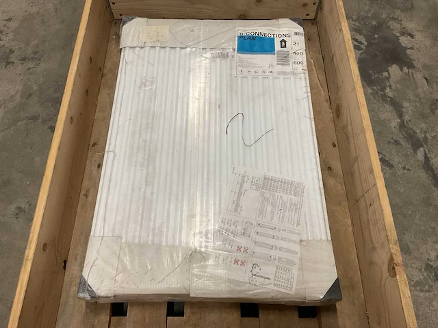Stelrad planar 8 - t21 paneelradiator - afbeelding 1 van  2