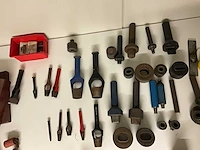 Stempels en holpijpen ten behoeve van zeilmakerij - afbeelding 5 van  6