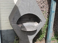 Stenen buitenkachel. afmeting 80 x 60 x 160 cm. - afbeelding 2 van  2