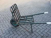 Stenen kruiwagen - afbeelding 4 van  4