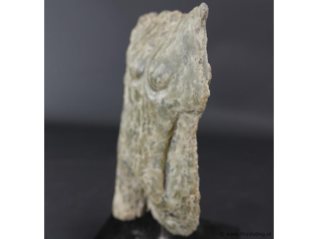 Stenen sculptuur vrouwen torso - afbeelding 3 van  5