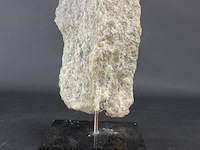 Stenen sculptuur vrouwen torso - afbeelding 4 van  5