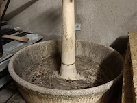 Stenen spoelbak met 8x kraan - afbeelding 1 van  6