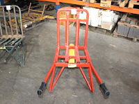 Stenenkruiwagen. - afbeelding 1 van  2