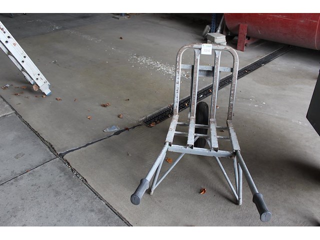 Stenenkruiwagen. - afbeelding 1 van  2