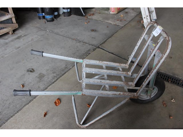 Stenenkruiwagen. - afbeelding 2 van  2